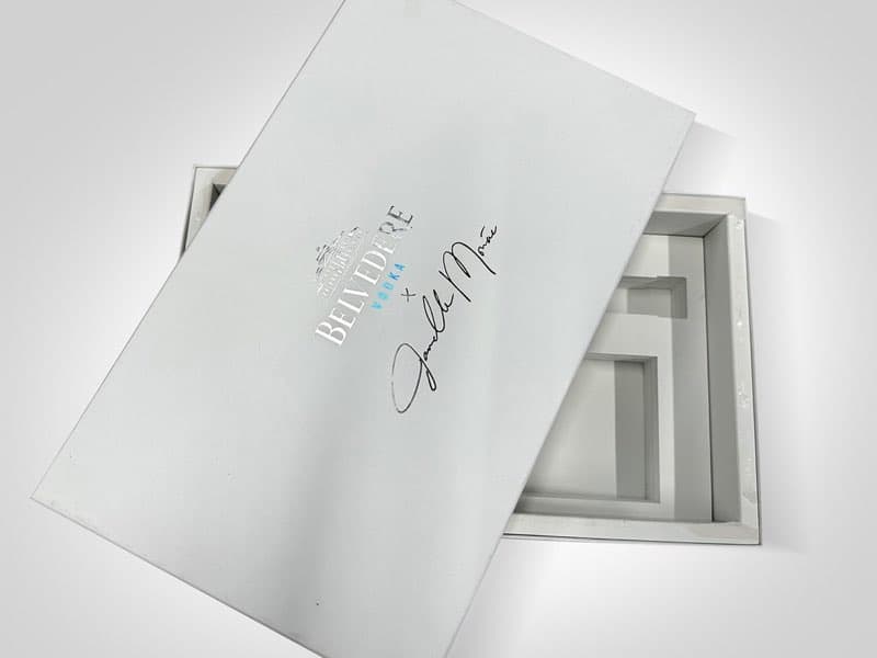 Belvedere rigid box with premium finishes